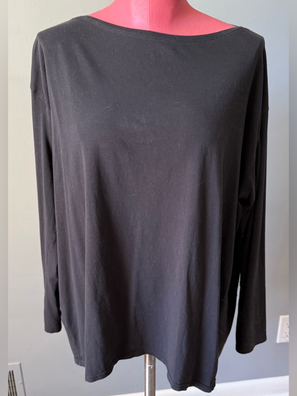 Lululemon W’s Back in Action Long Sleeve in color Black, size 10